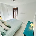 Daire Luxury With Private Rooftop & Jacuzzi