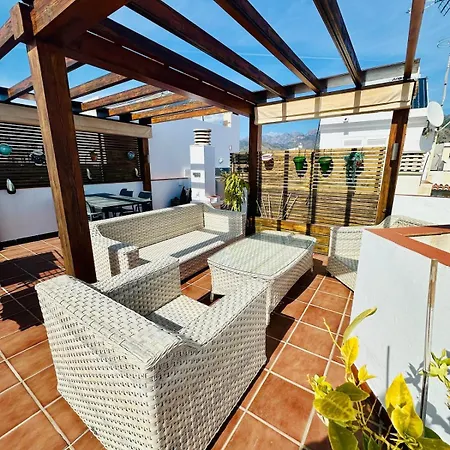 Luxury With Private Rooftop & Jacuzzi