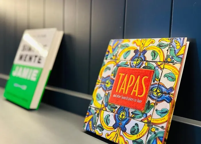 Luxury With Private Rooftop & Jacuzzi