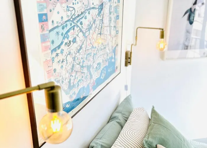 Апартаменты Luxury With Private Rooftop & Jacuzzi Нерха