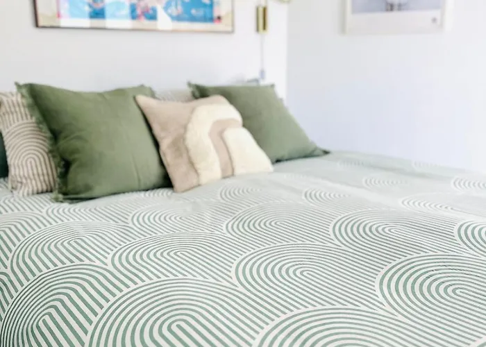 Luxury With Private Rooftop & Jacuzzi * Нерха