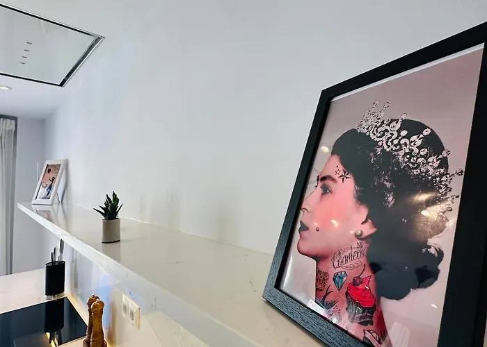 Апартаменты Luxury With Private Rooftop & Jacuzzi