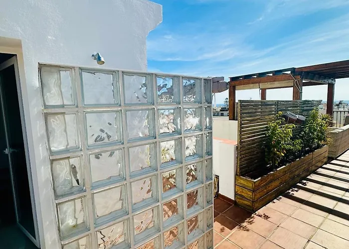 Luxury With Private Rooftop & Jacuzzi *