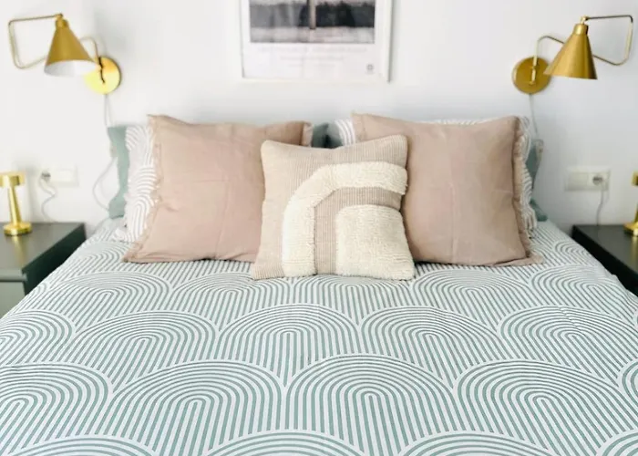 Апартаменты Luxury With Private Rooftop & Jacuzzi