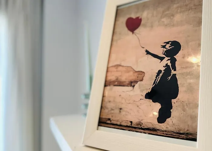 Апартаменты Luxury With Private Rooftop & Jacuzzi *