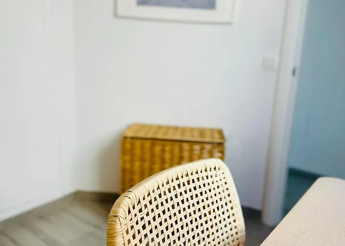 Luxury With Private Rooftop & Jacuzzi Апартаменты *